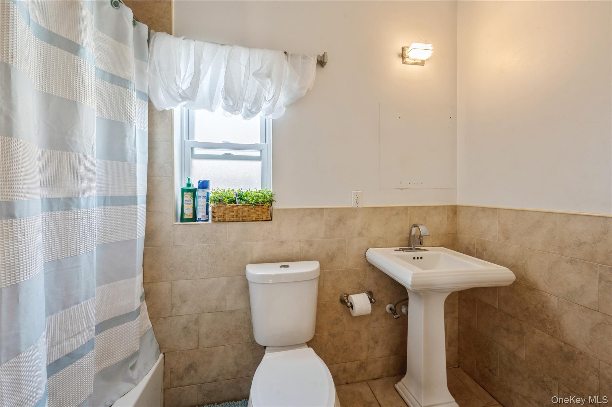 149 S 10th Avenue, Mount Vernon, NY 10550