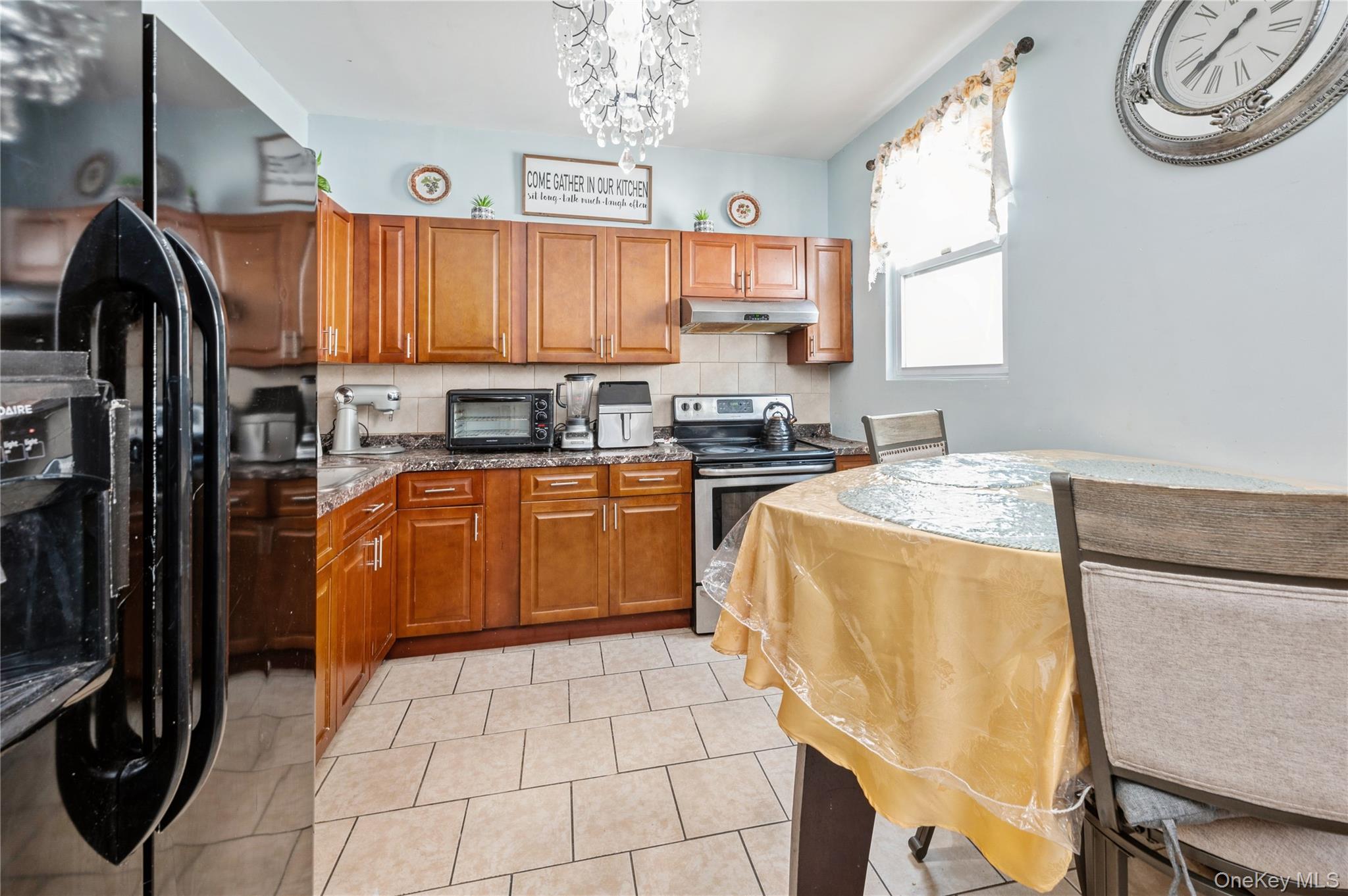 149 S 10th Avenue, Mount Vernon, NY 10550