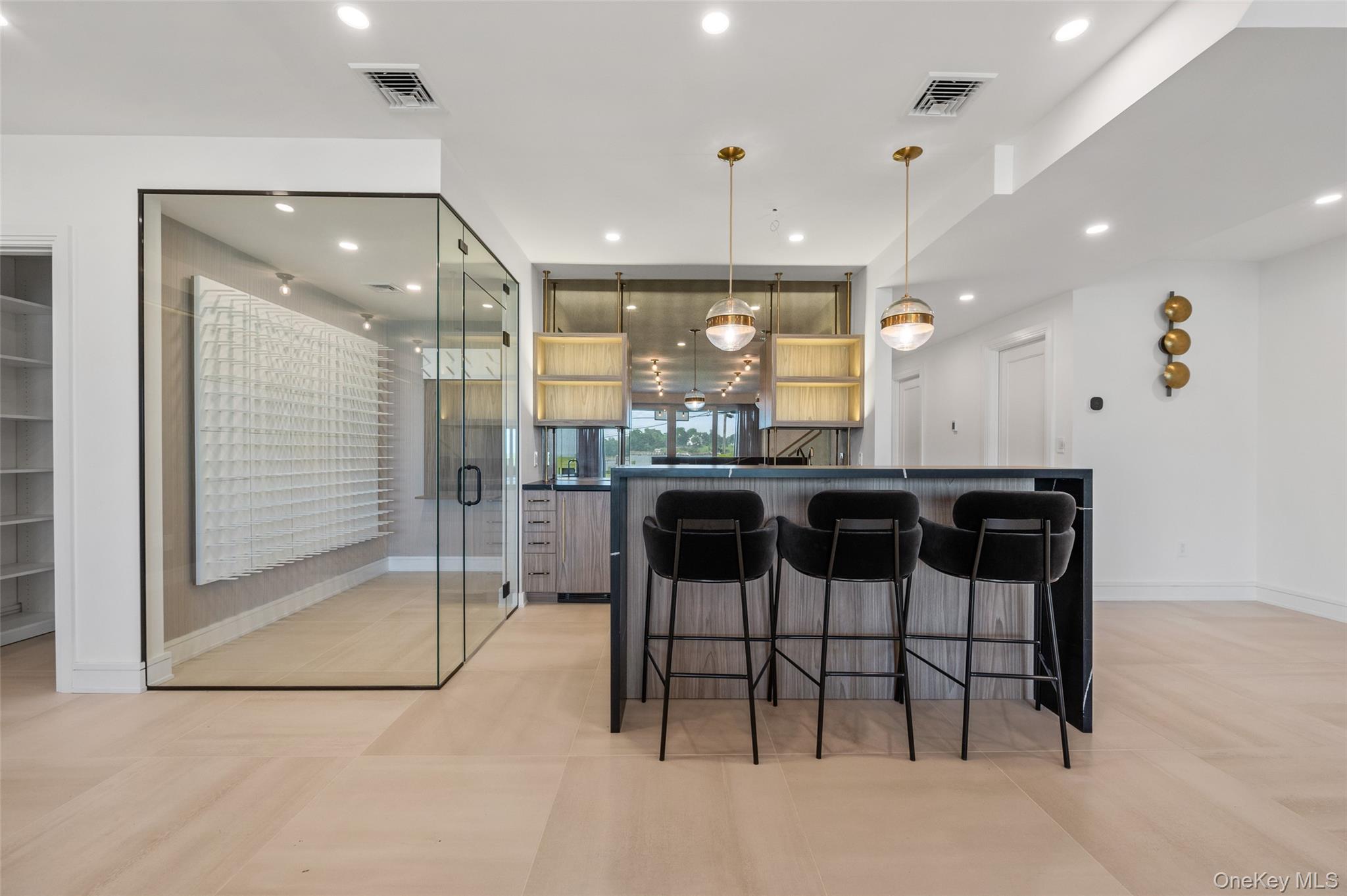 70 Candy Ln, Great Neck, NY 11023