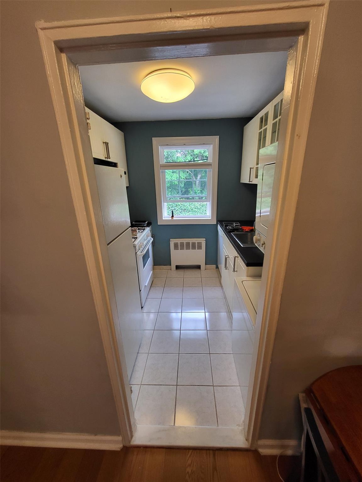 224-23 Kingsbury Avenue # B, Oakland Gardens, NY 11364