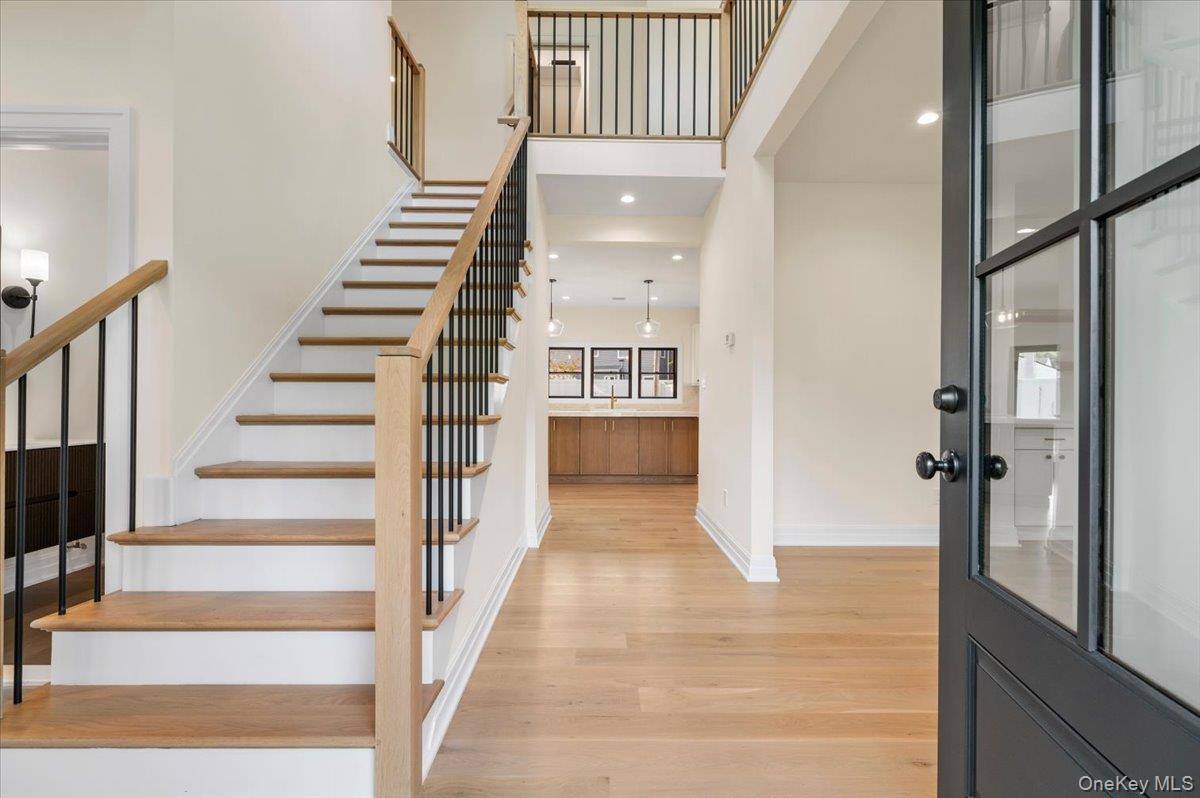 4 Haven Lane, Old Bethpage, NY 11804