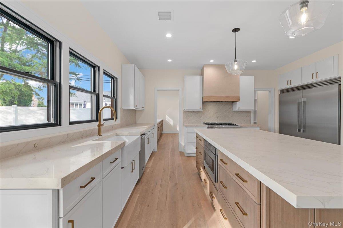 4 Haven Lane, Old Bethpage, NY 11804