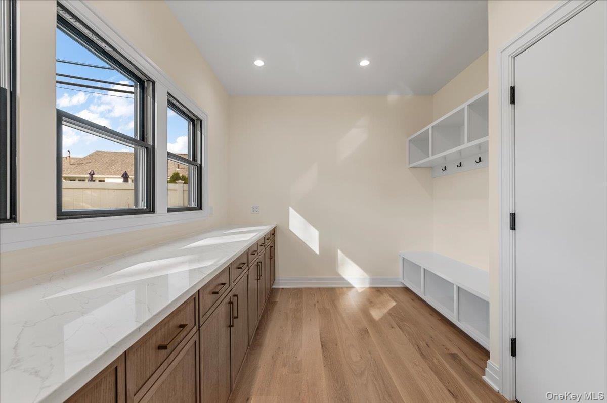 4 Haven Lane, Old Bethpage, NY 11804