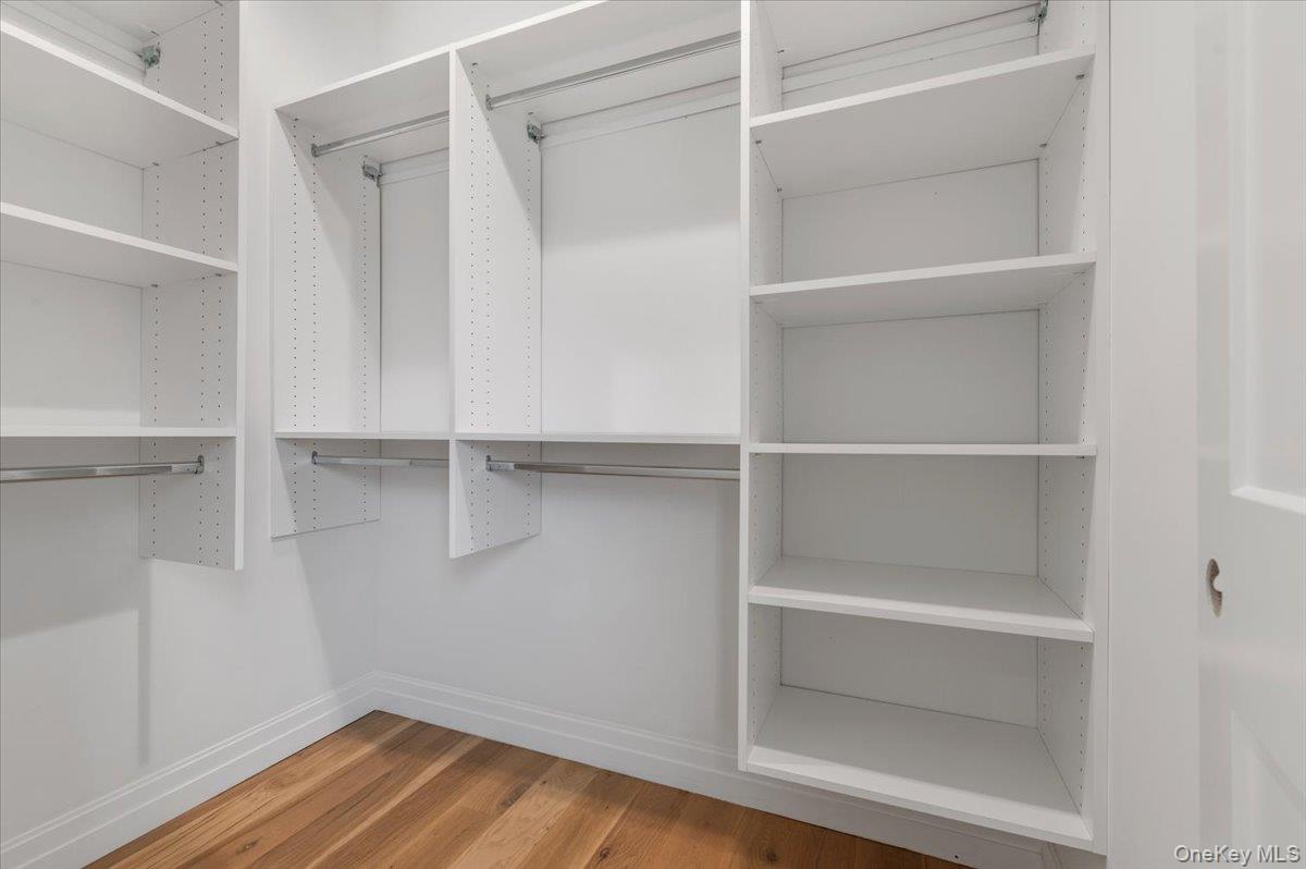 4 Haven Lane, Old Bethpage, NY 11804