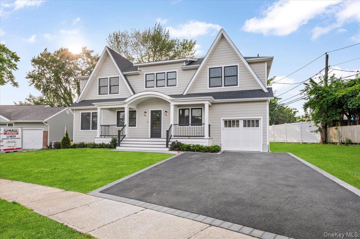 4 Haven Lane, Old Bethpage, NY 11804