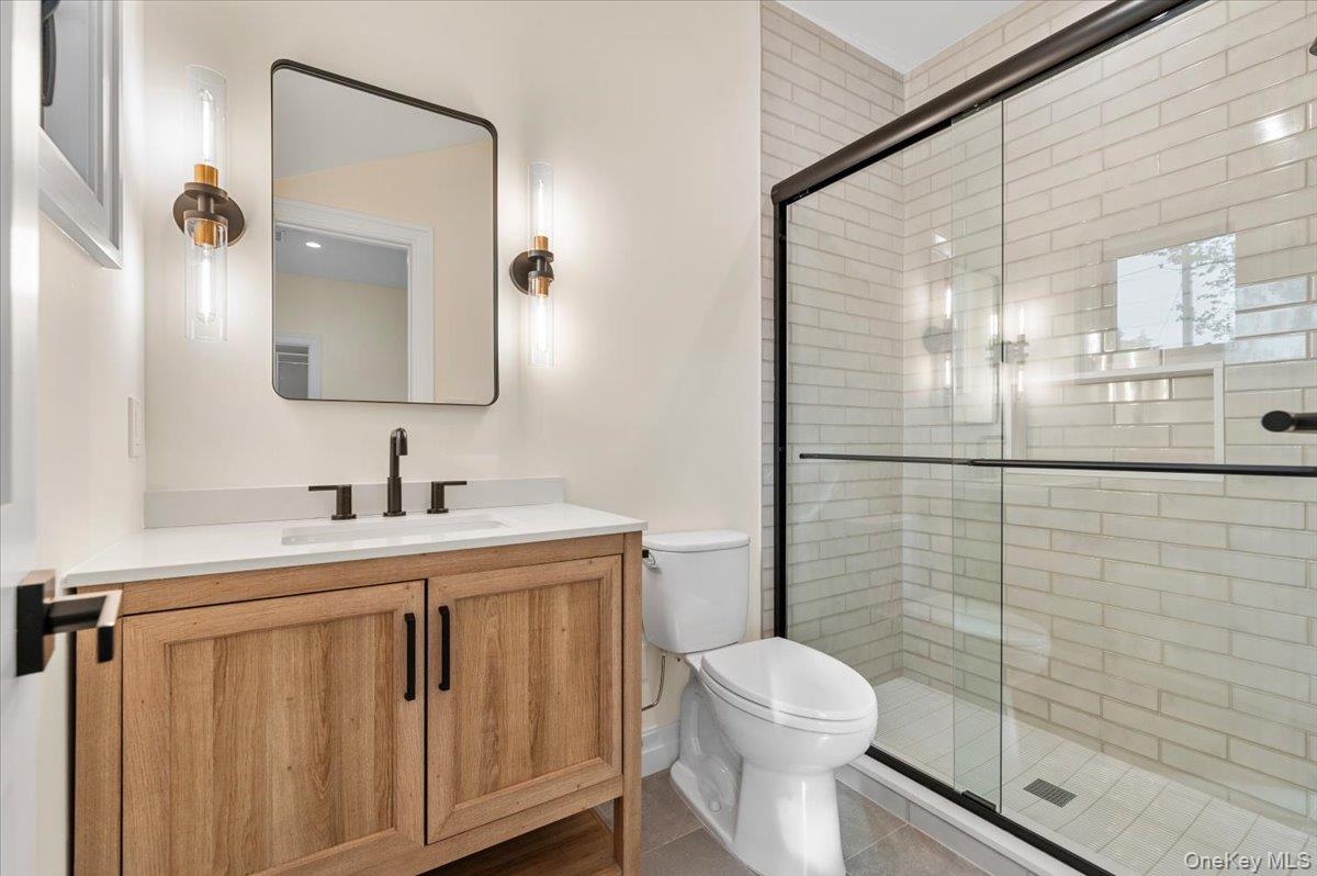 4 Haven Lane, Old Bethpage, NY 11804