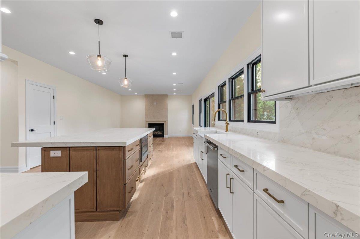 4 Haven Lane, Old Bethpage, NY 11804