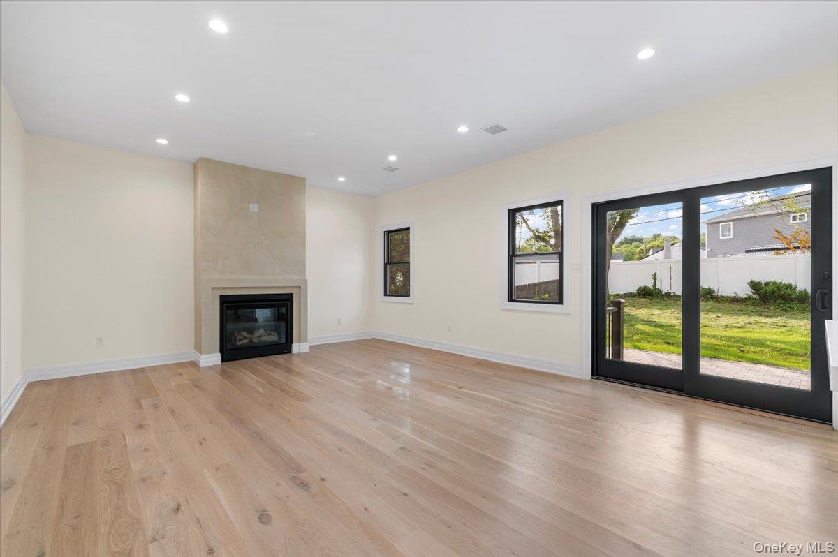 4 Haven Lane, Old Bethpage, NY 11804