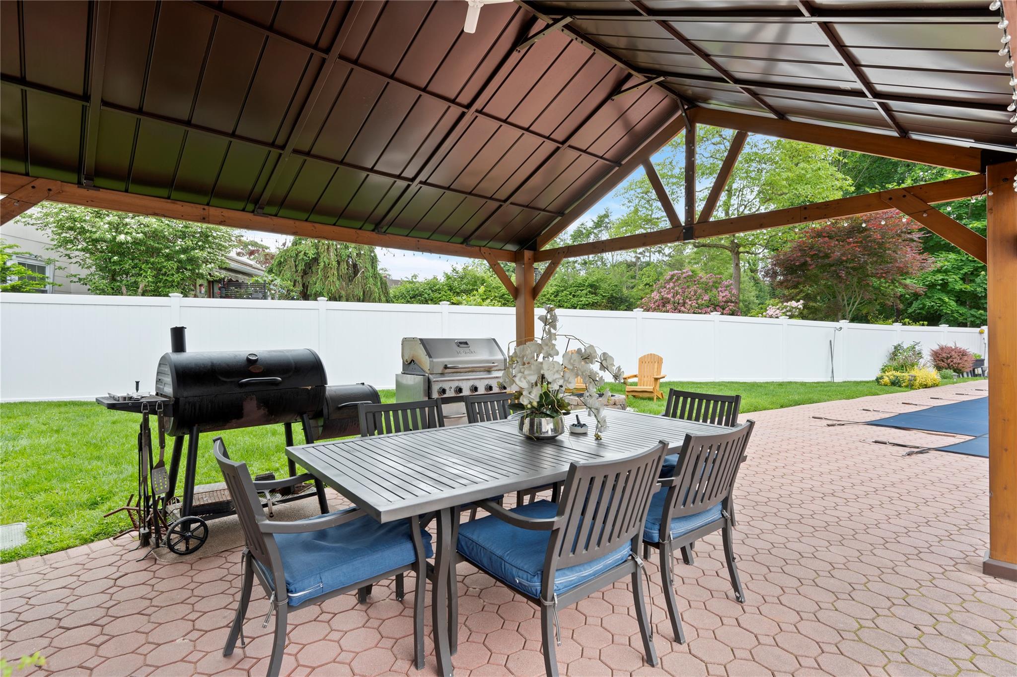 1 Bennett Avenue, Huntington, NY 11746