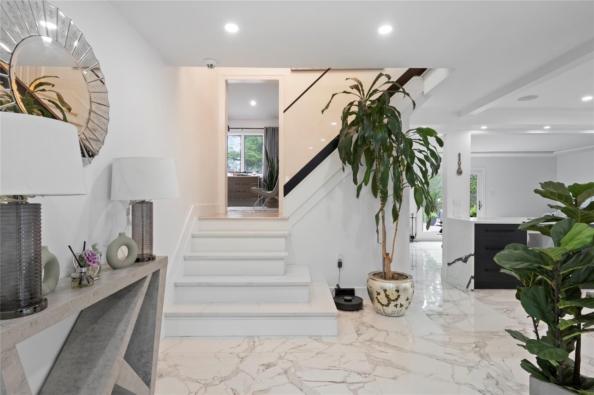 1 Bennett Avenue, Huntington, NY 11746