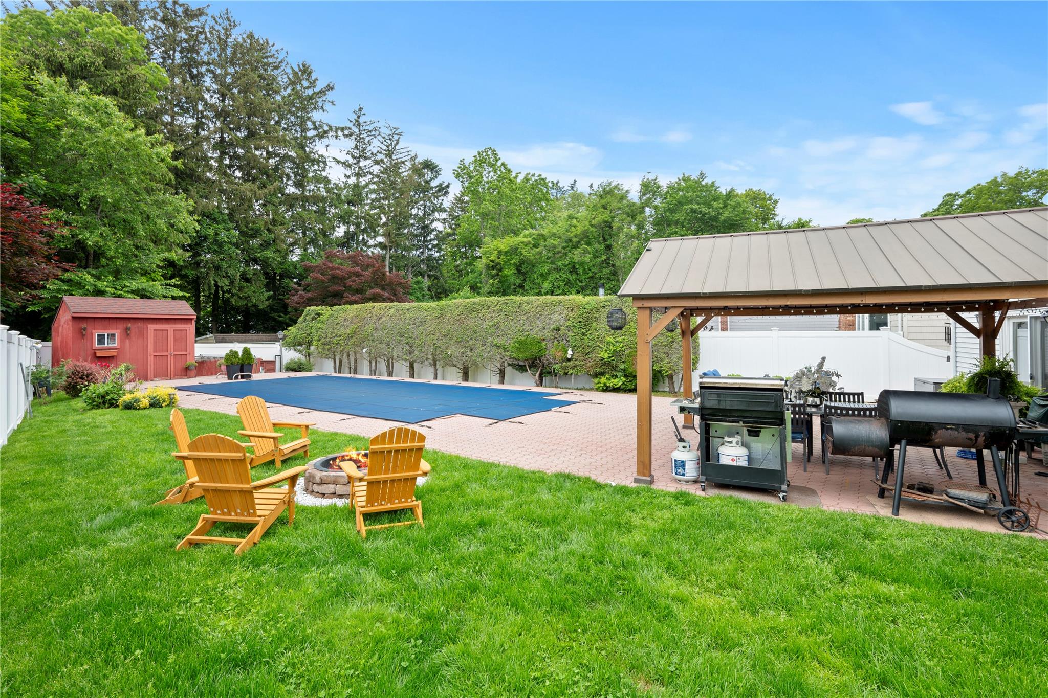 1 Bennett Avenue, Huntington, NY 11746