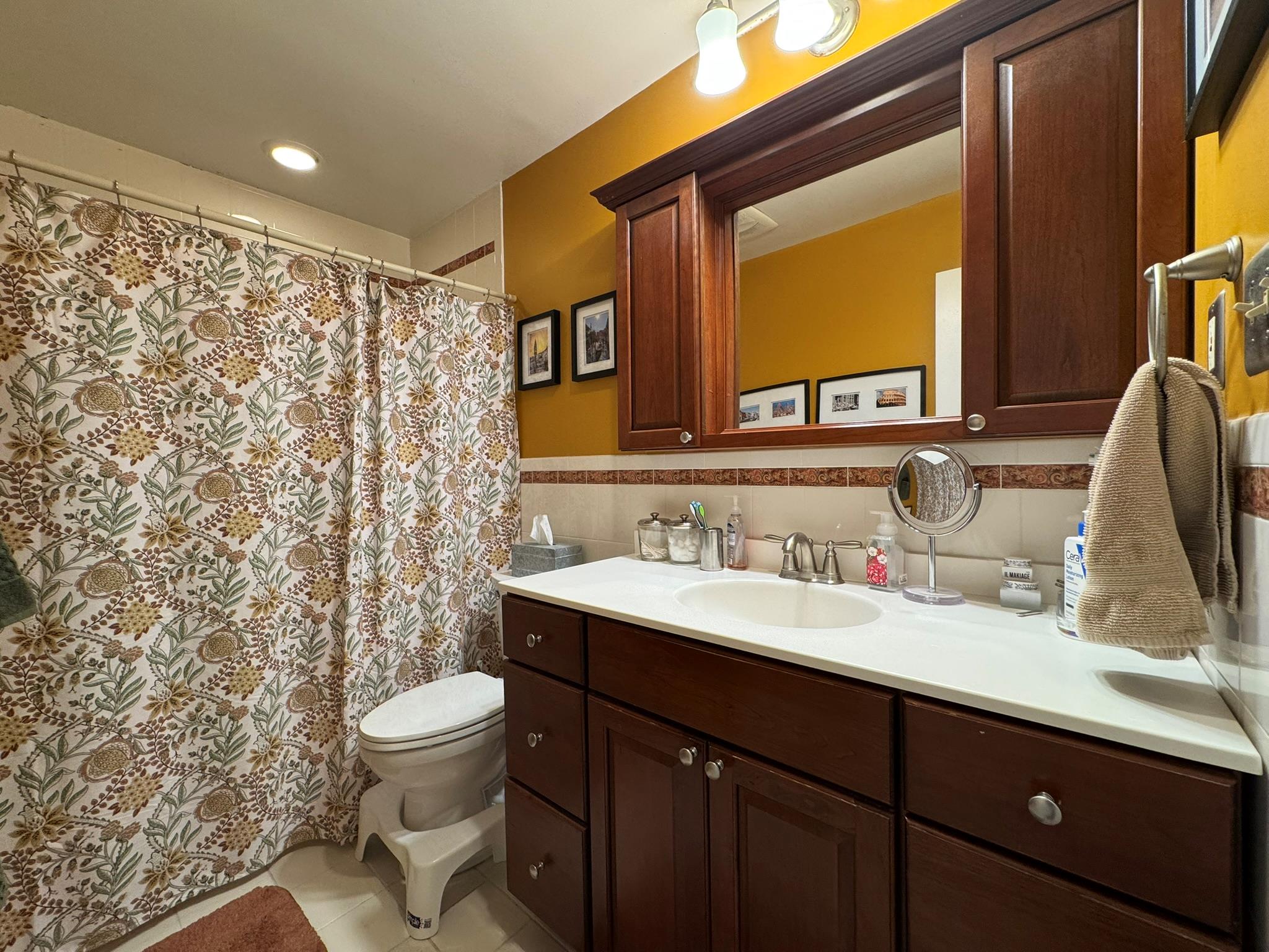 20 Bayberry Road, Ronkonkoma, NY 11779