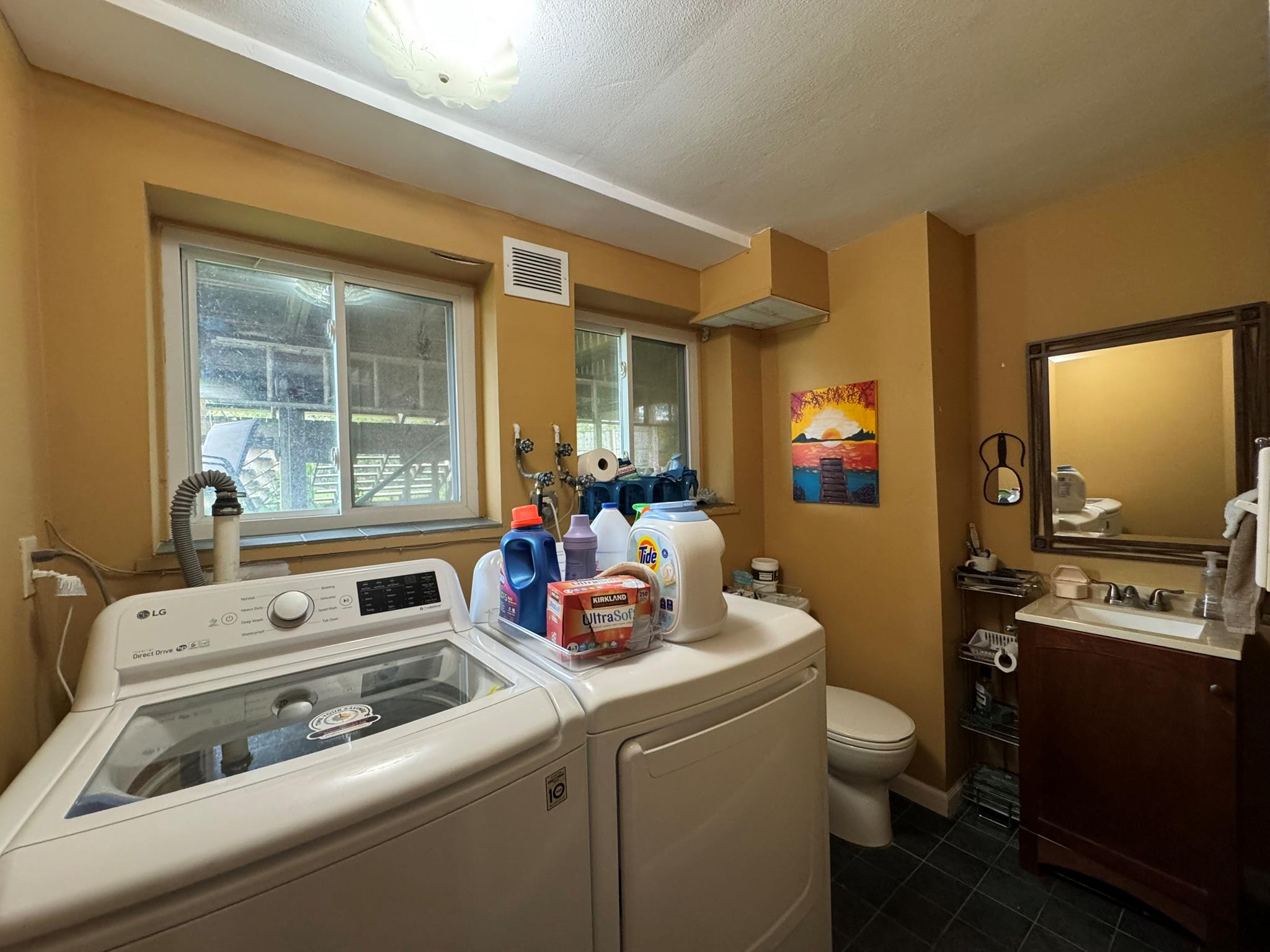 20 Bayberry Road, Ronkonkoma, NY 11779