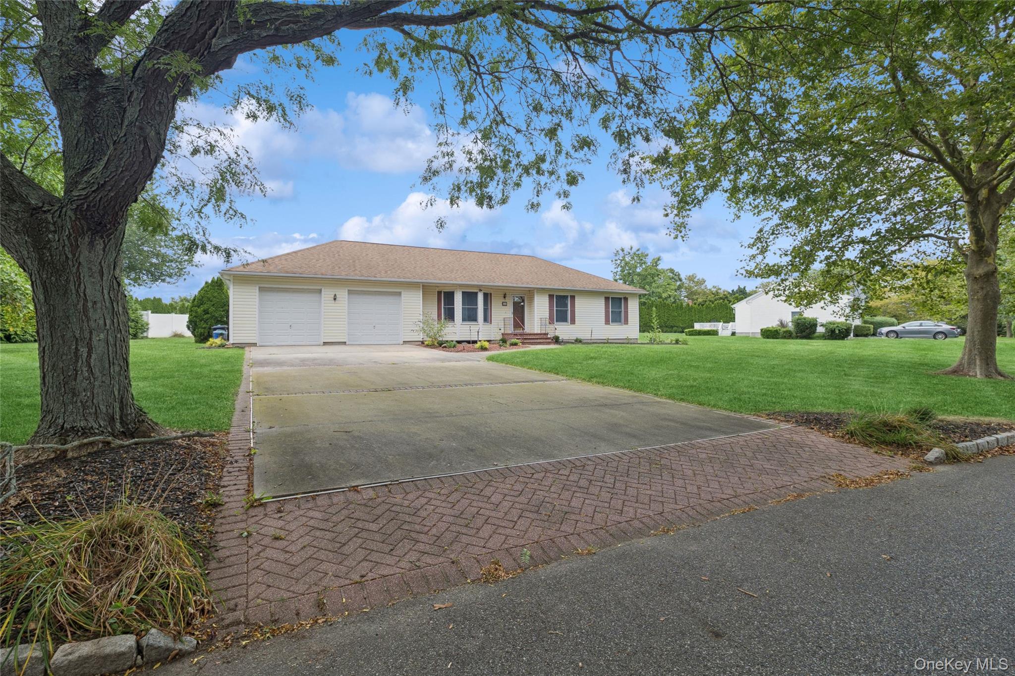 84 Crystal Drive, Aquebogue, NY 11931