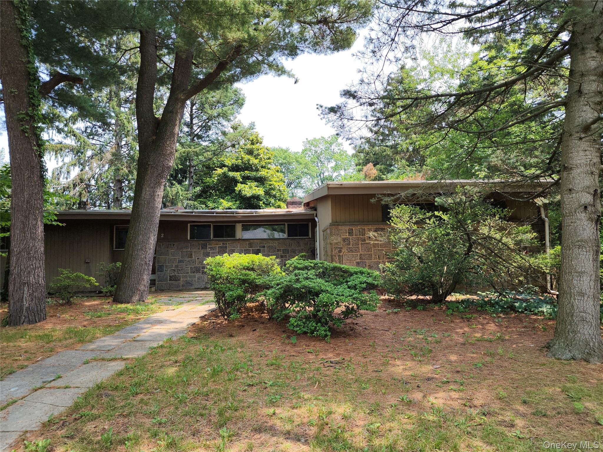 2 High Pine, Glen Cove, NY 11542