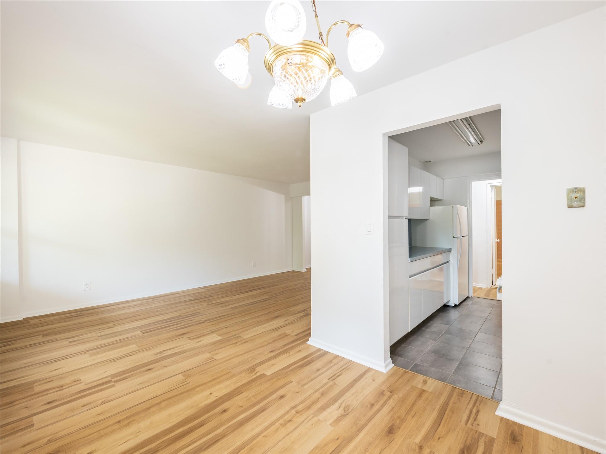 20 Hillpark # 1G, Great Neck, NY 11021