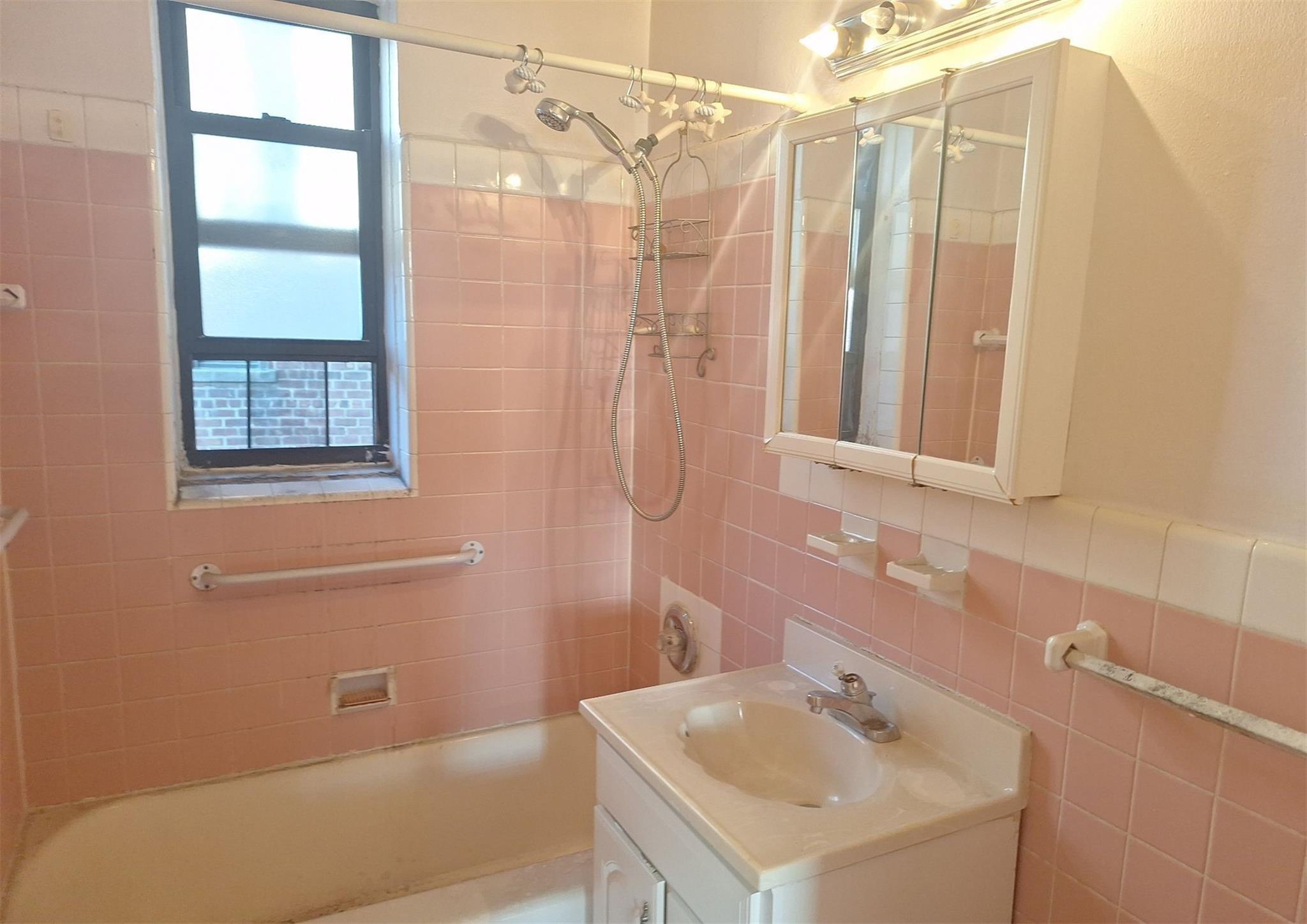 2866 Marion Avenue # 4C, Bronx, NY 10458