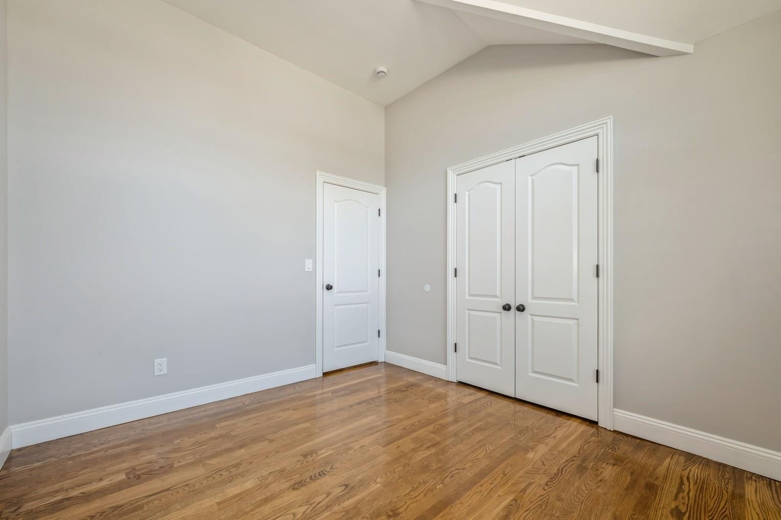 413 Robyn Place, East Meadow, NY 11554