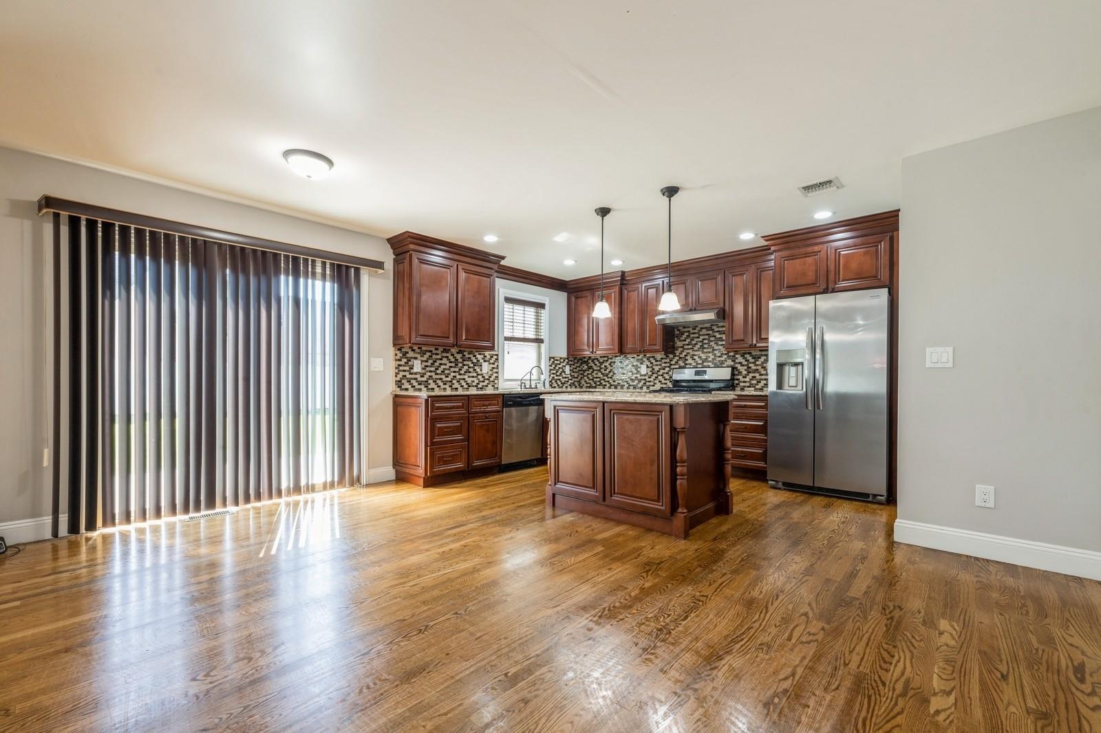 413 Robyn Place, East Meadow, NY 11554