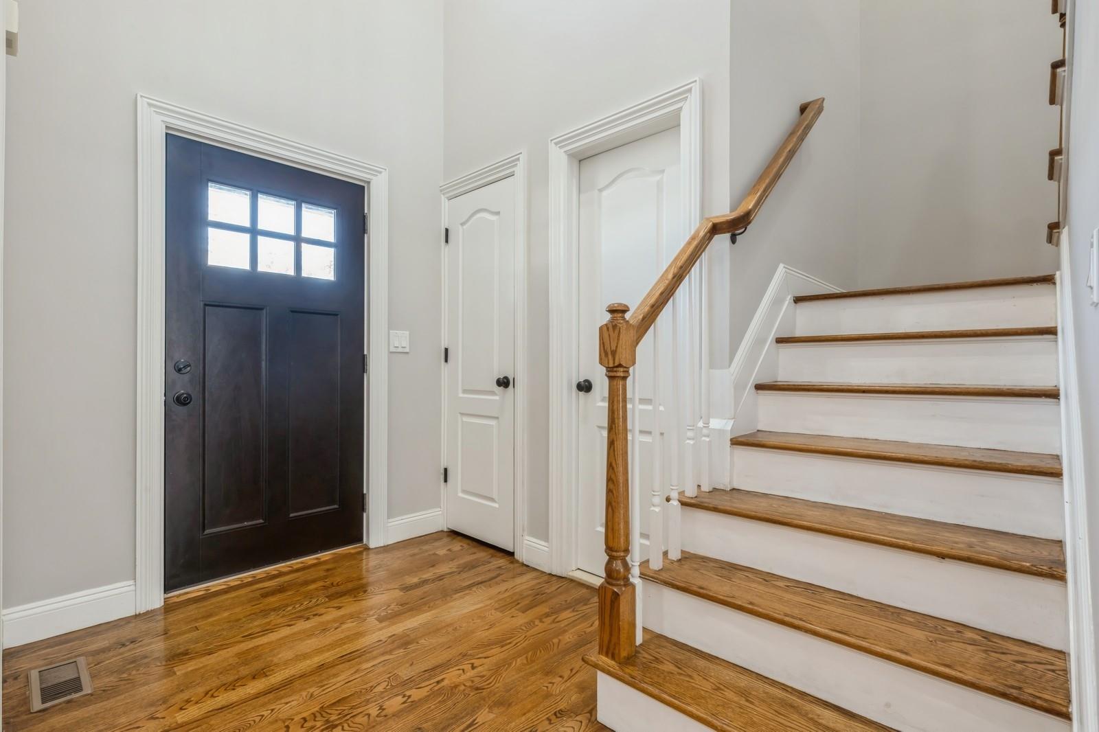 413 Robyn Place, East Meadow, NY 11554