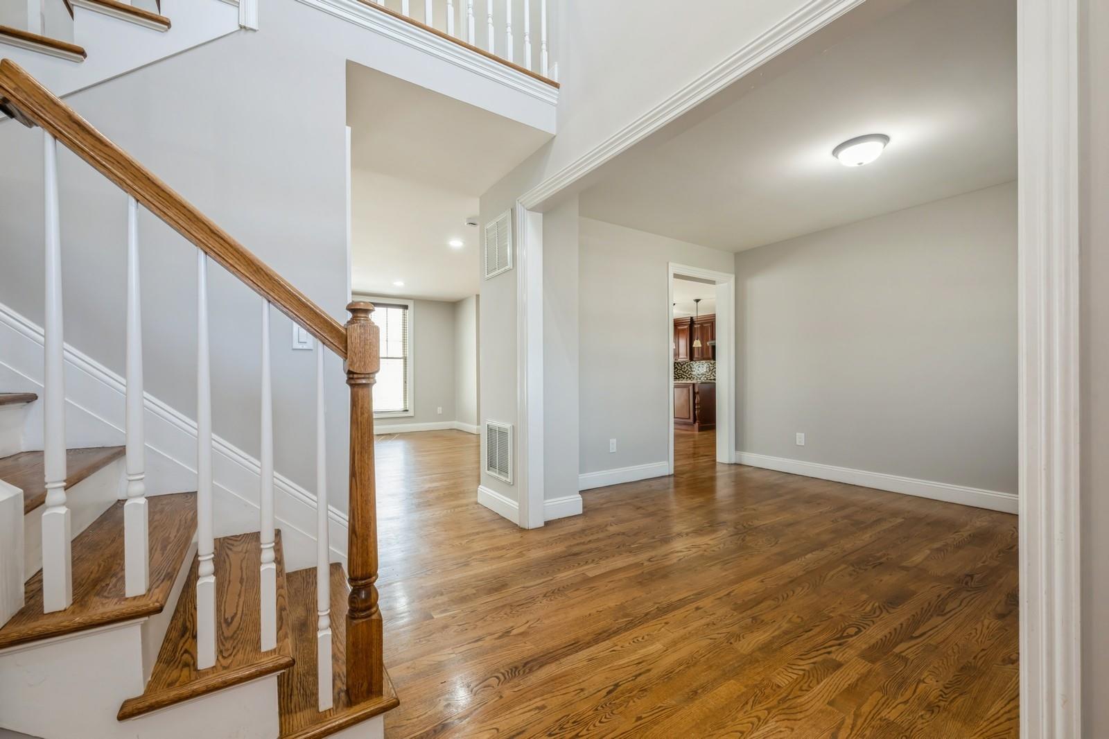 413 Robyn Place, East Meadow, NY 11554