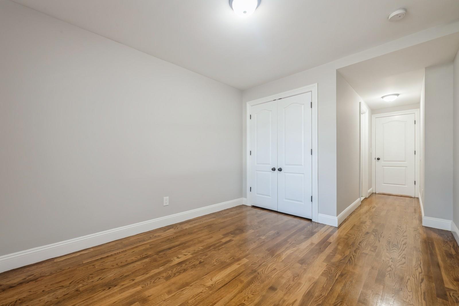 413 Robyn Place, East Meadow, NY 11554