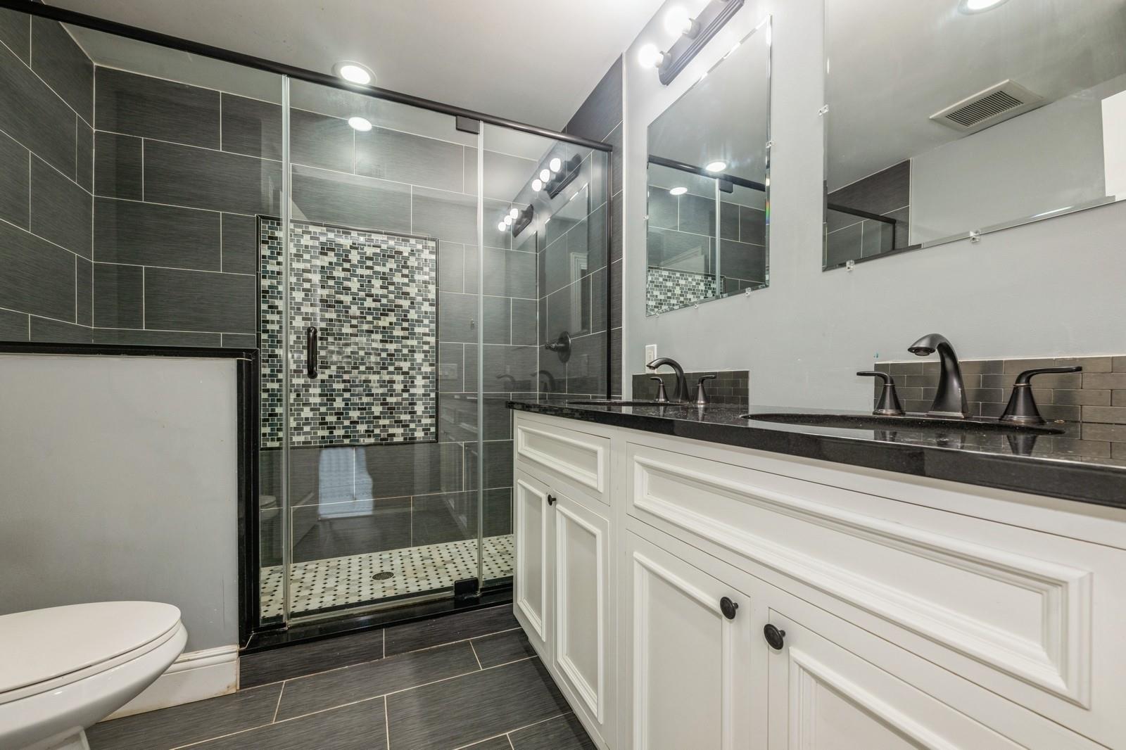 413 Robyn Place, East Meadow, NY 11554