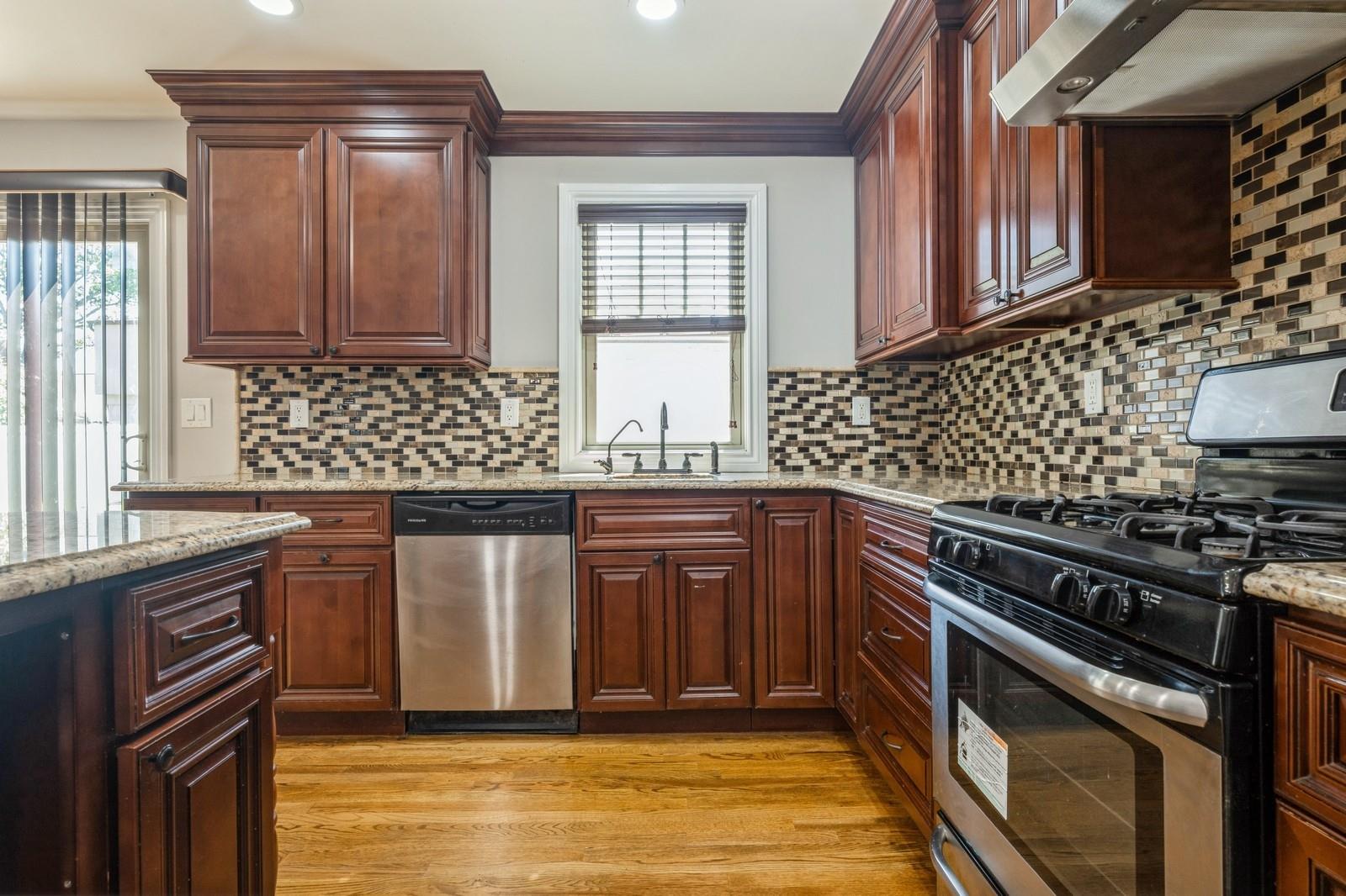 413 Robyn Place, East Meadow, NY 11554