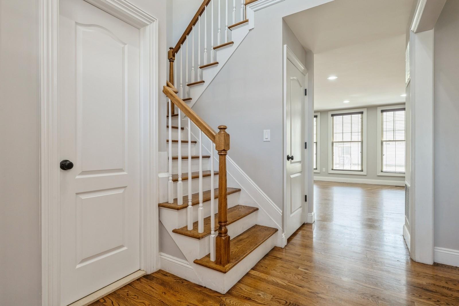 413 Robyn Place, East Meadow, NY 11554