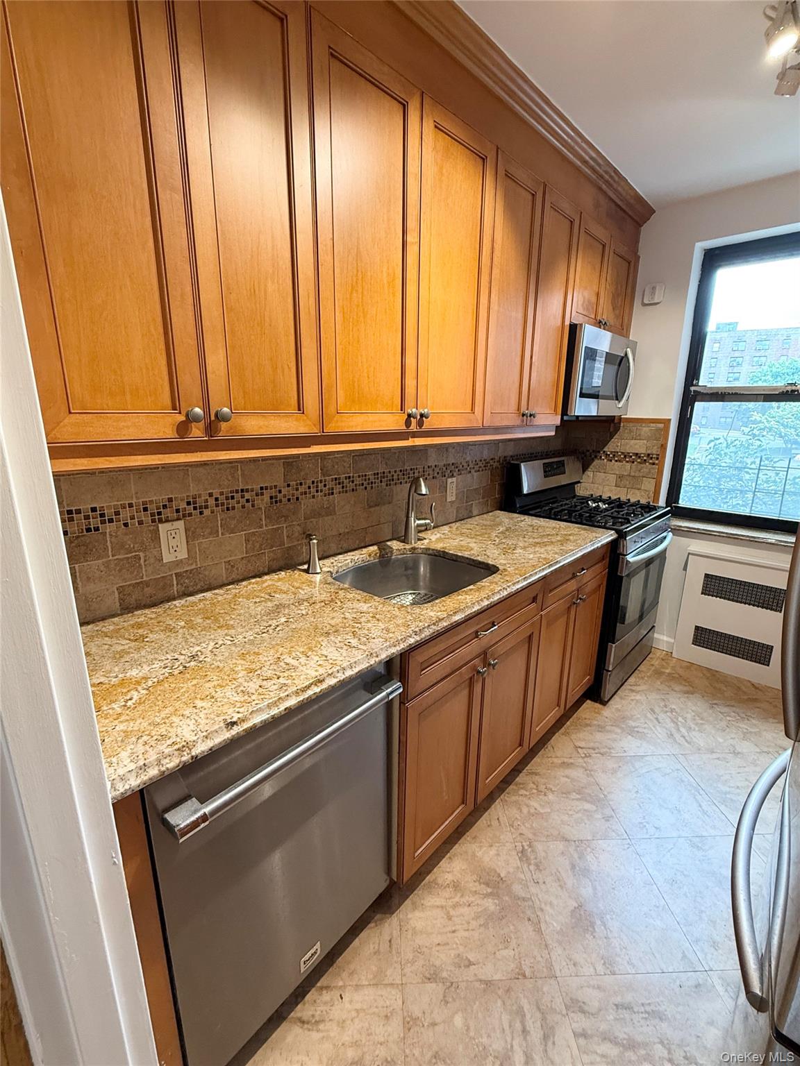 25-40 Union Street # 1G, Flushing, NY 11354