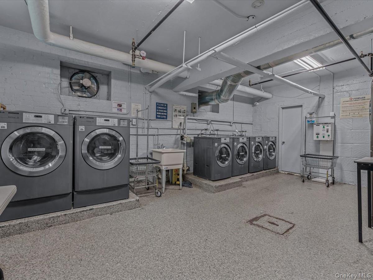 87-50 204 Street # B46, Hollis, NY 11423