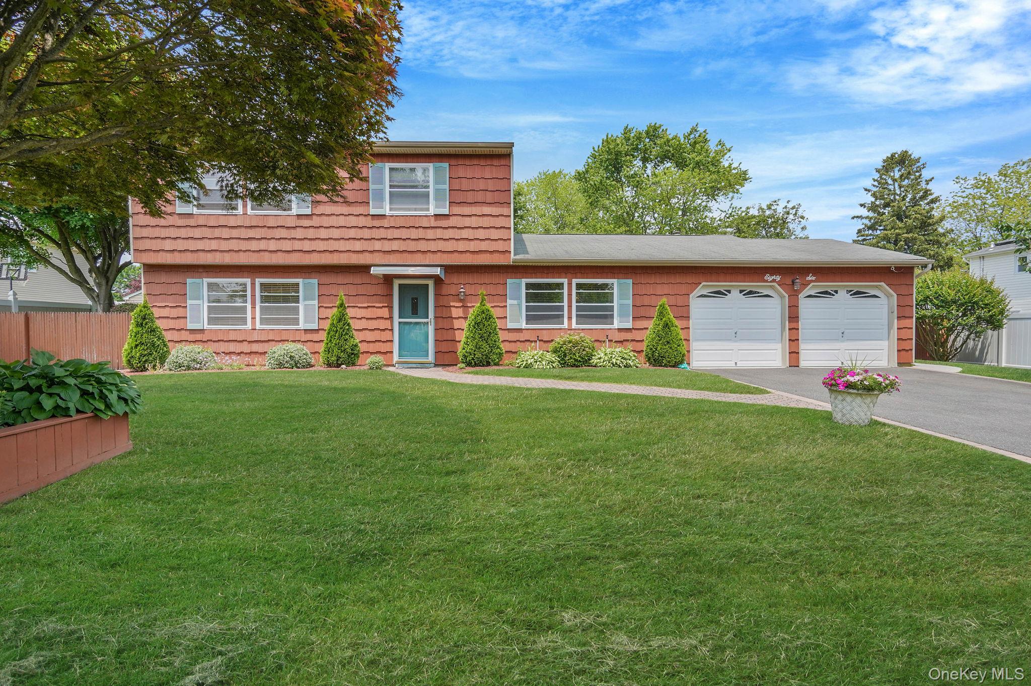 86 Rustic Avenue, Medford, NY 11763