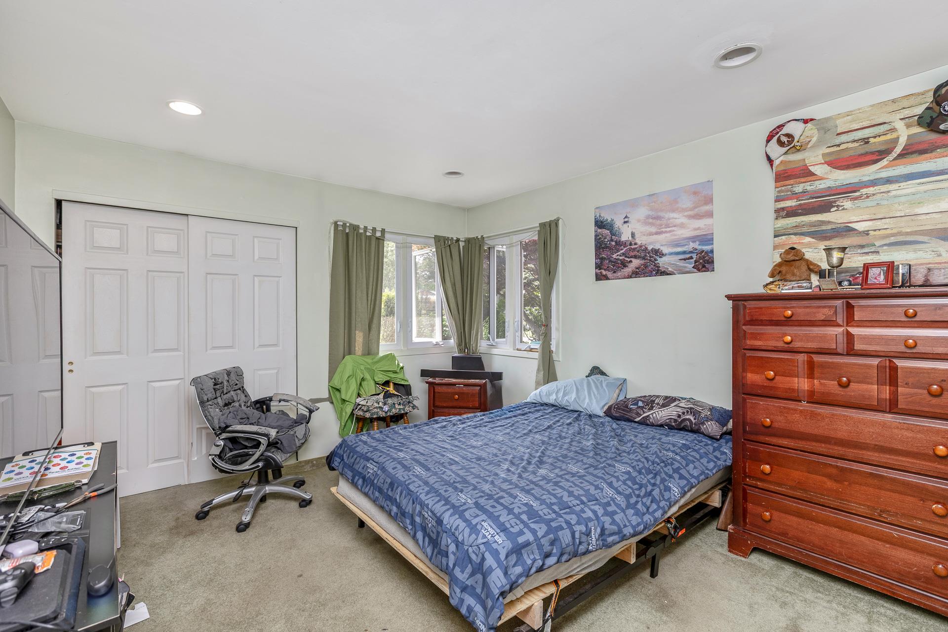 380 Wellwood Drive, Shirley, NY 11967