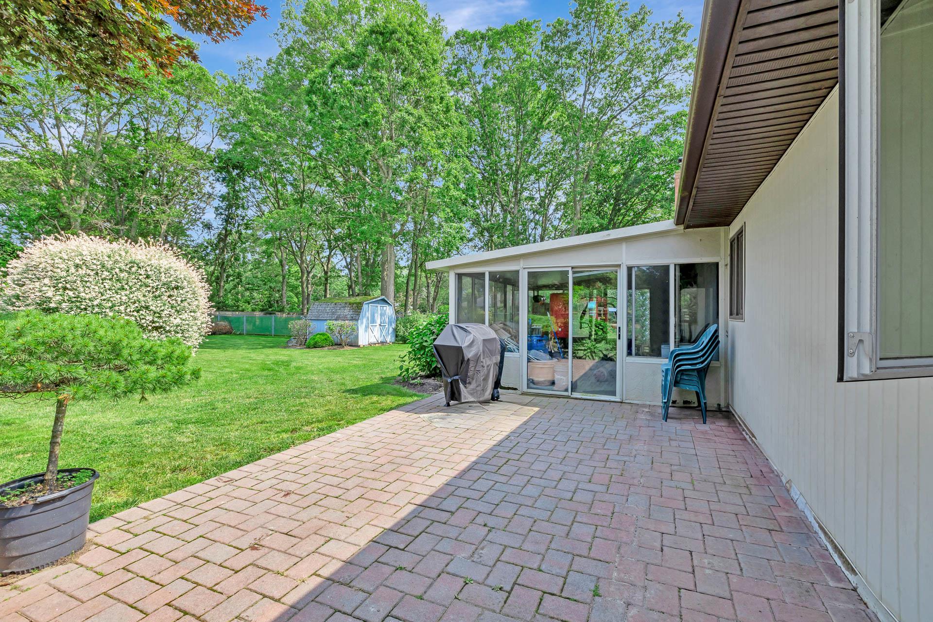 380 Wellwood Drive, Shirley, NY 11967