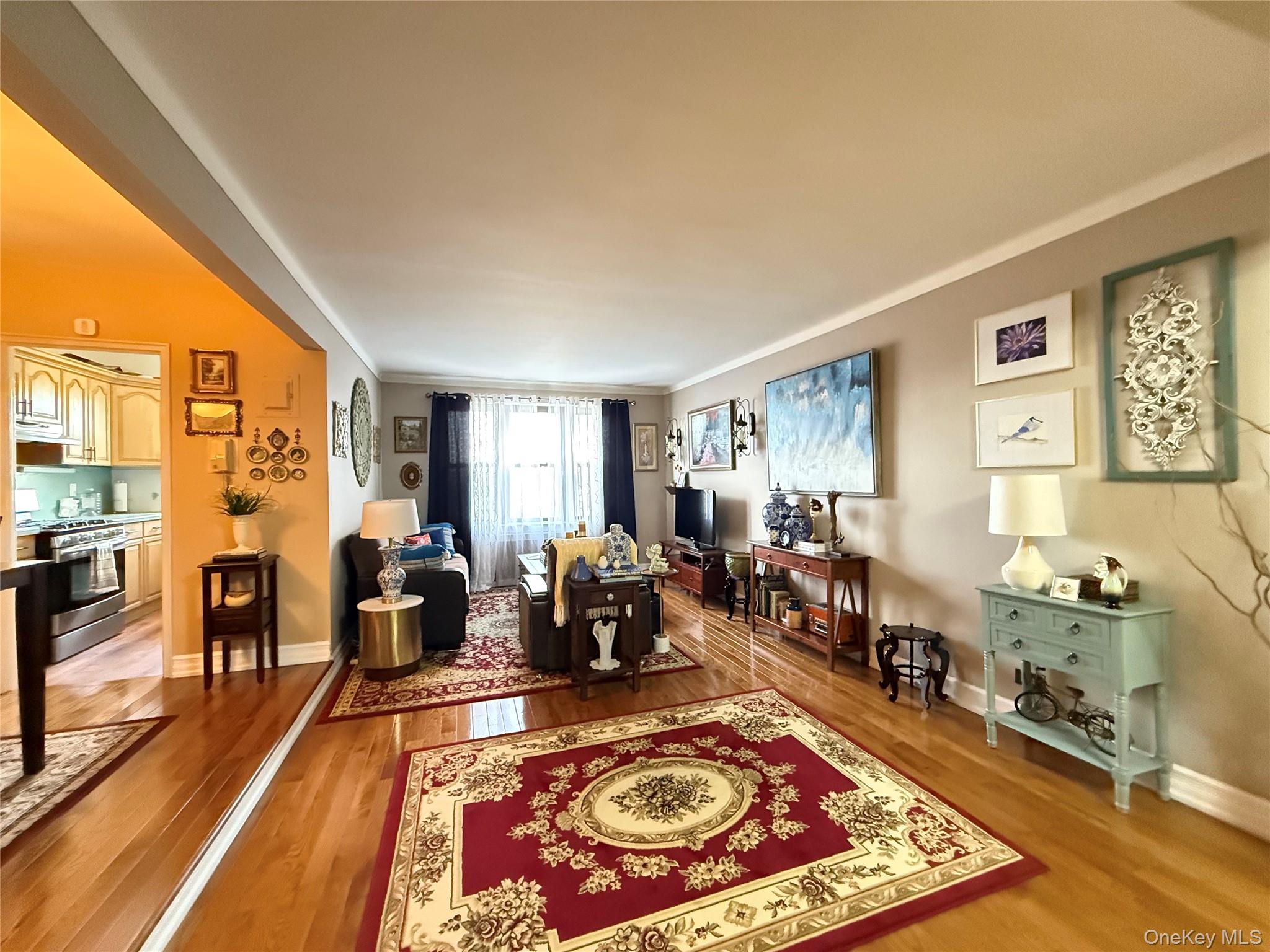 143-50 Hoover Avenue # 302, Briarwood, NY 11435