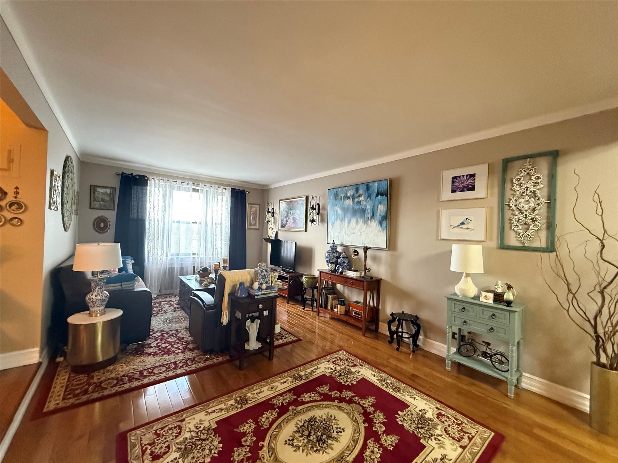 143-50 Hoover Avenue # 302, Briarwood, NY 11435