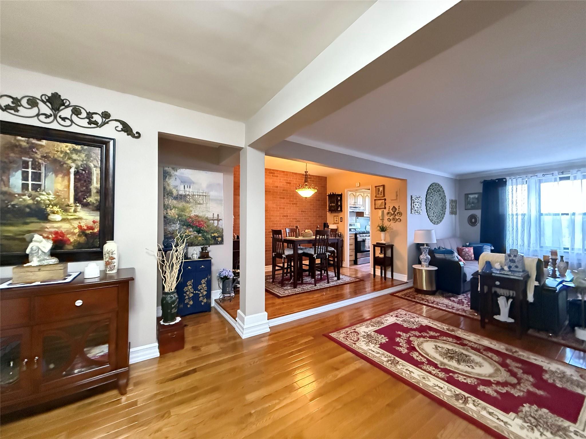 143-50 Hoover Avenue # 302, Briarwood, NY 11435