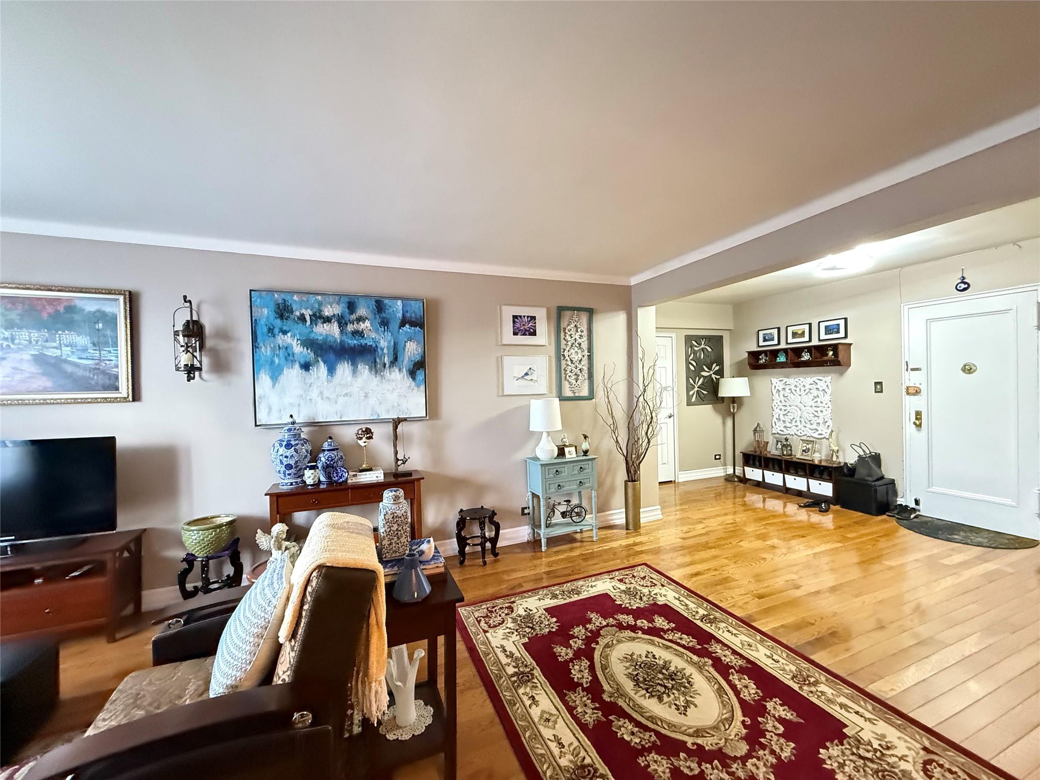 143-50 Hoover Avenue # 302, Briarwood, NY 11435