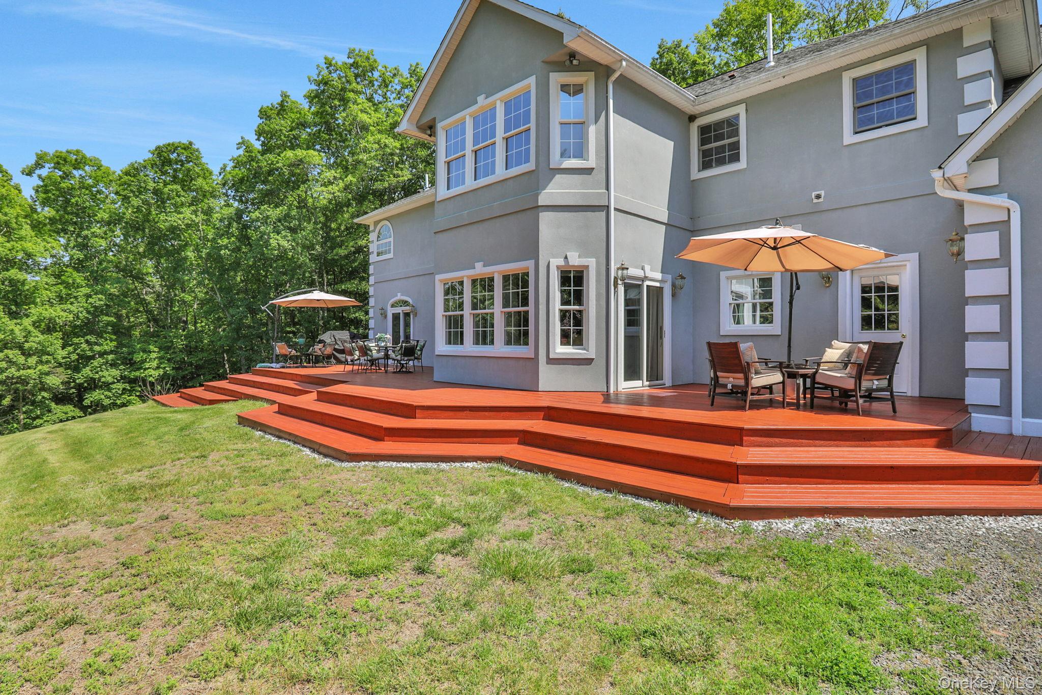 95 Fawn Hill Court, Kingston, NY 12401