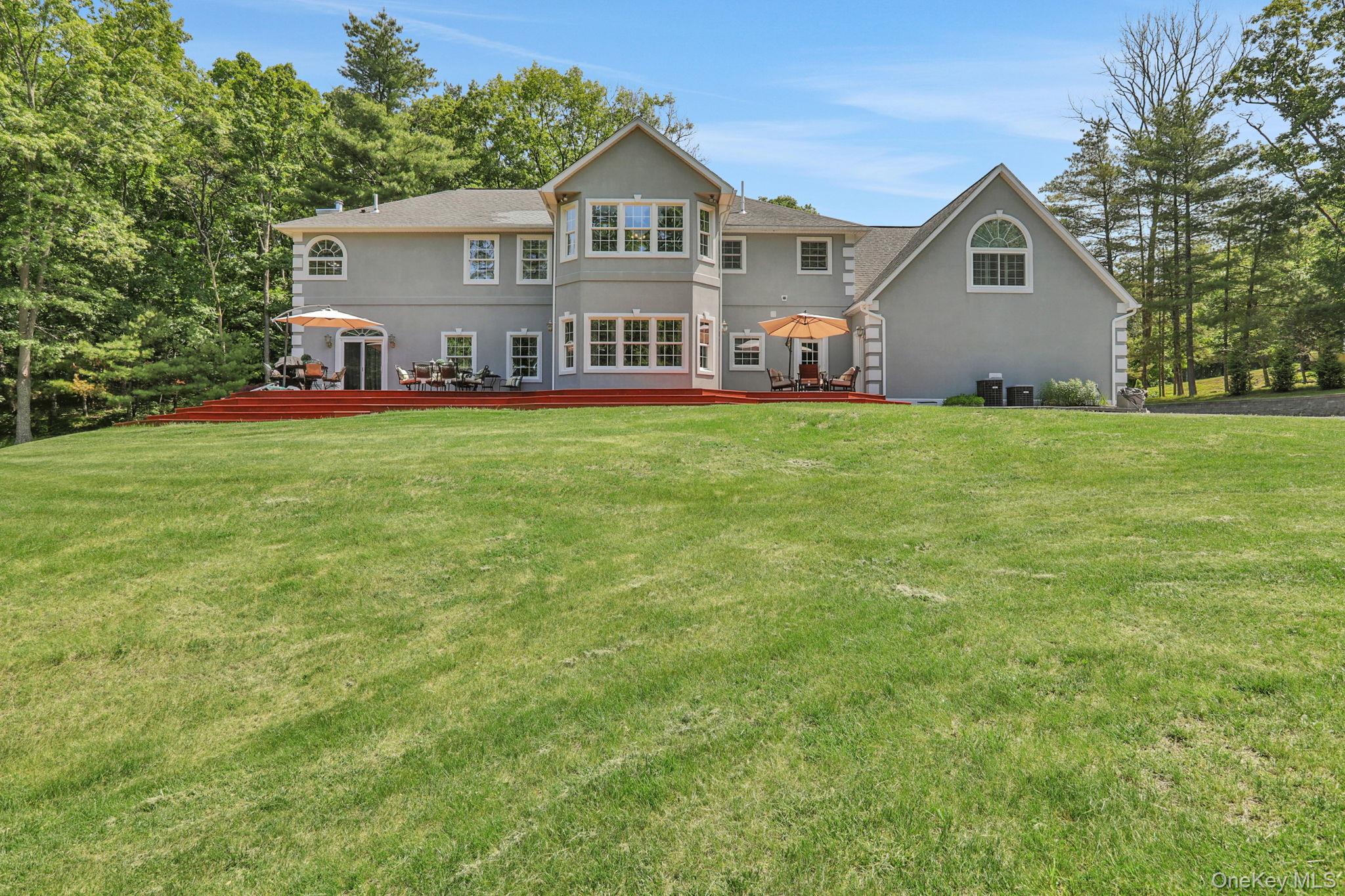 95 Fawn Hill Court, Kingston, NY 12401