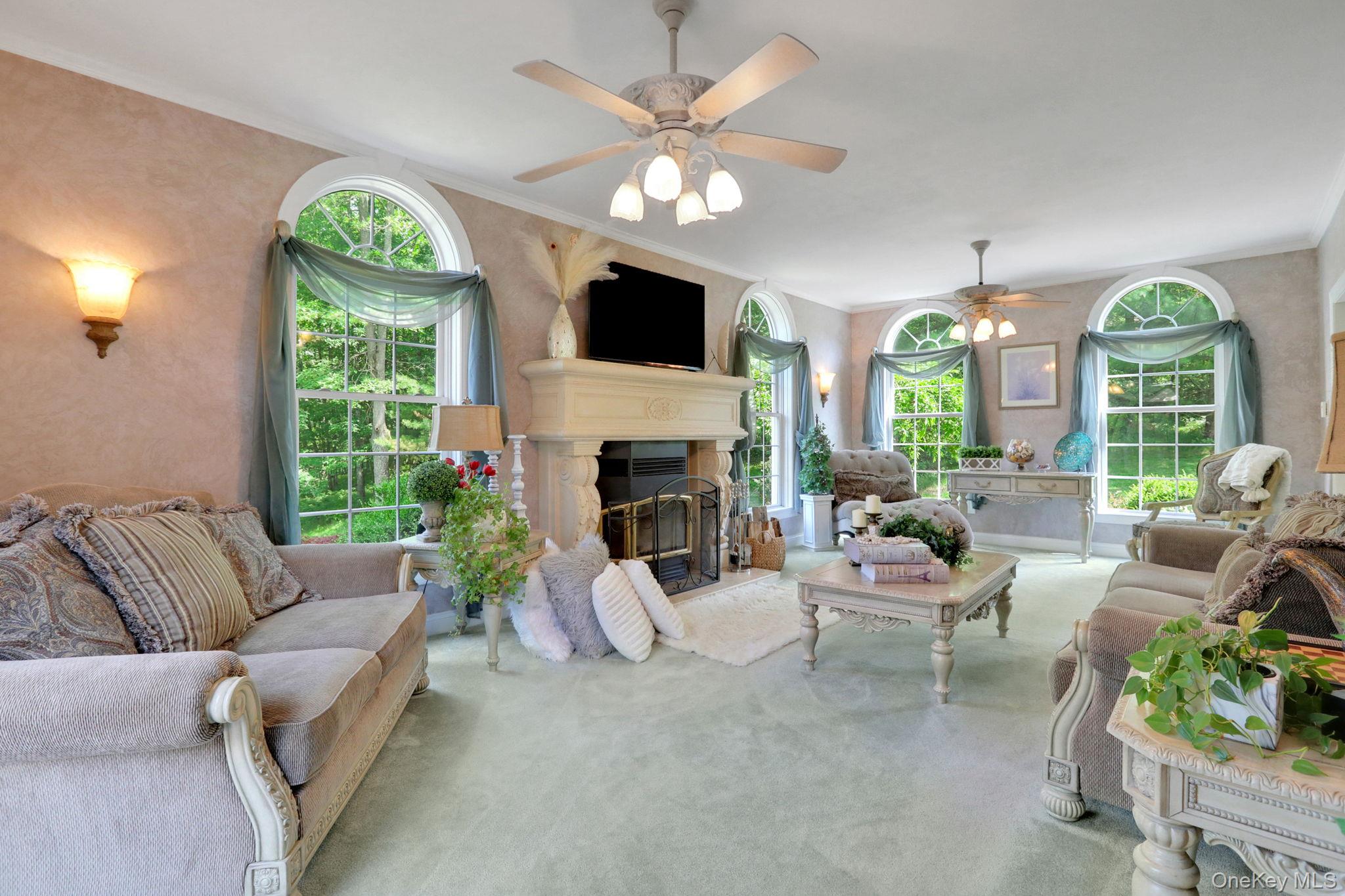 95 Fawn Hill Court, Kingston, NY 12401