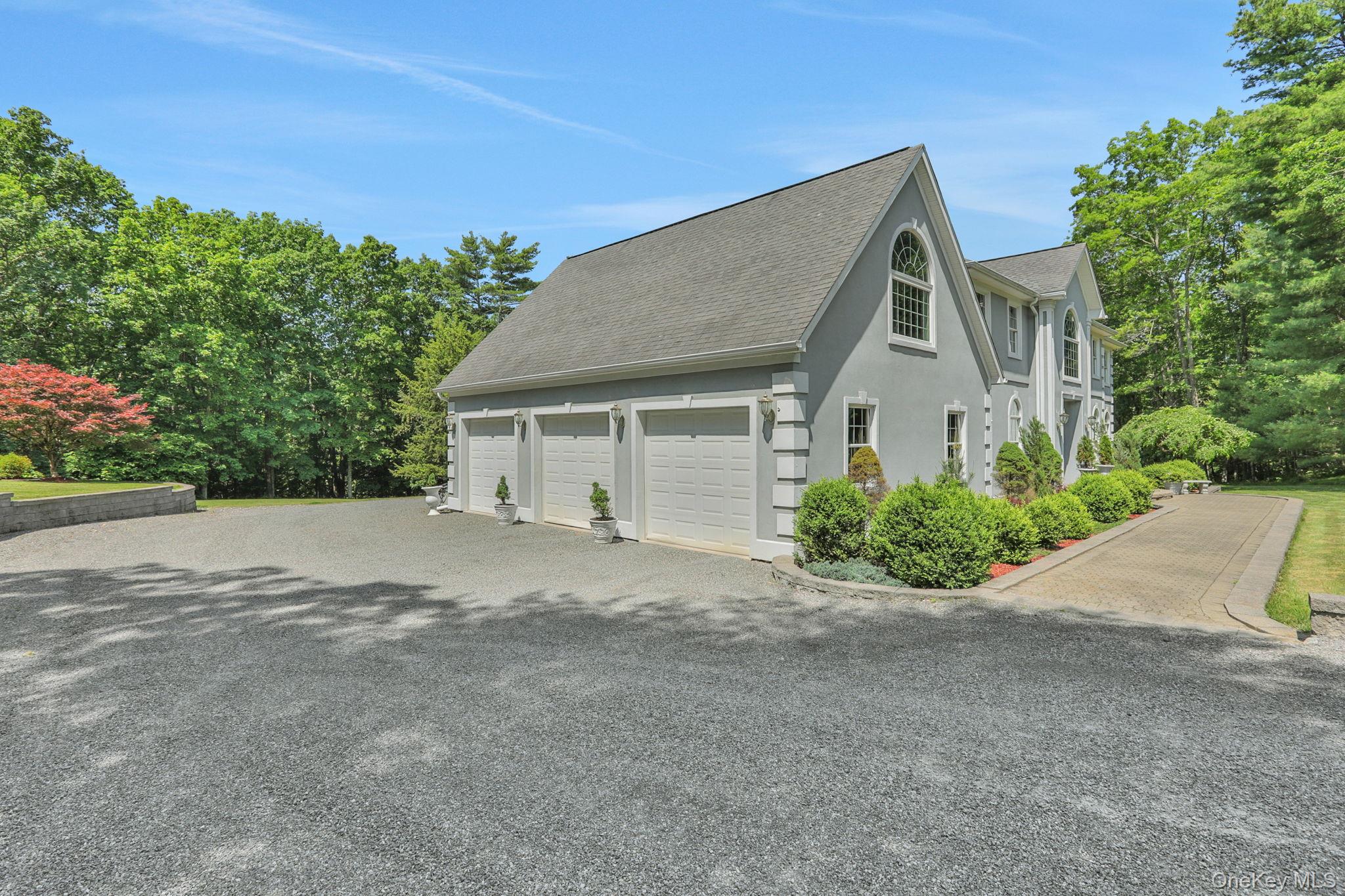 95 Fawn Hill Court, Kingston, NY 12401