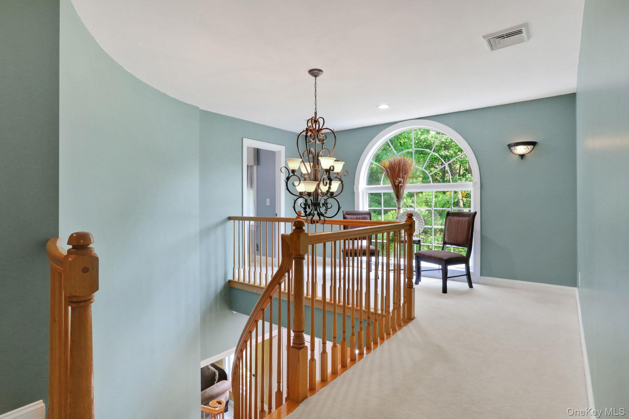 95 Fawn Hill Court, Kingston, NY 12401