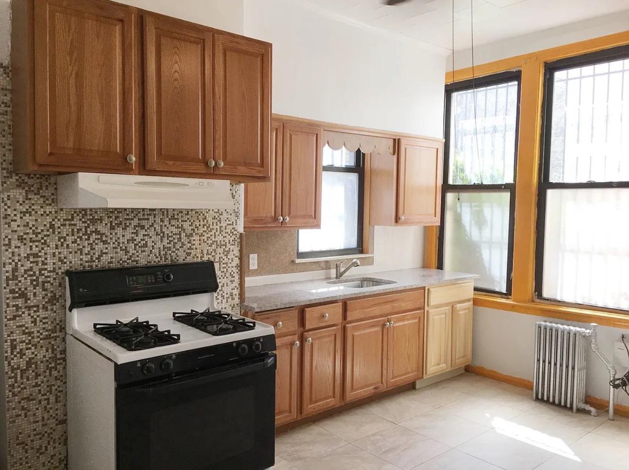 666 Onderdonk Avenue, Flushing, NY 11385