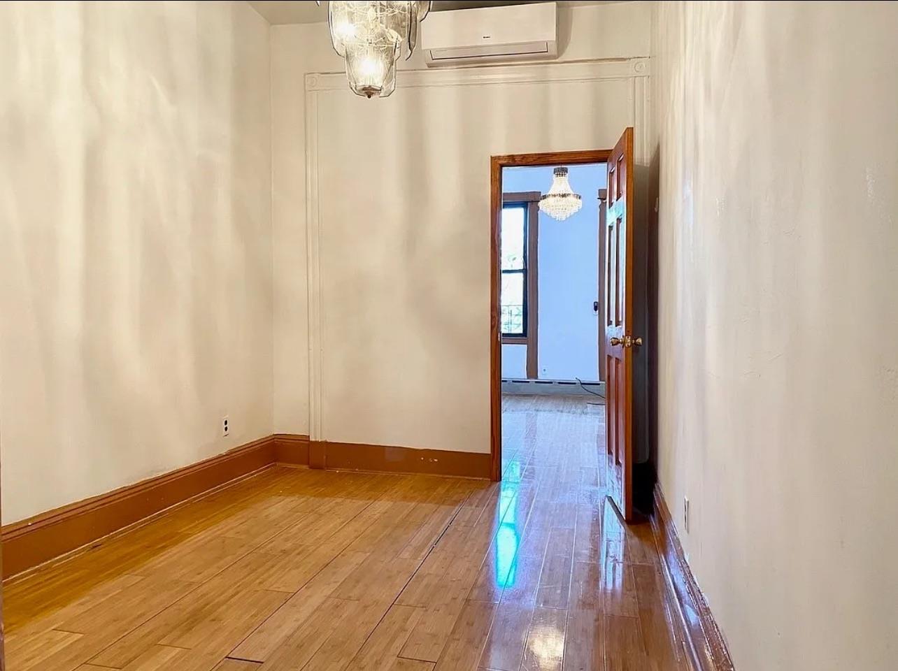 666 Onderdonk Avenue, Flushing, NY 11385