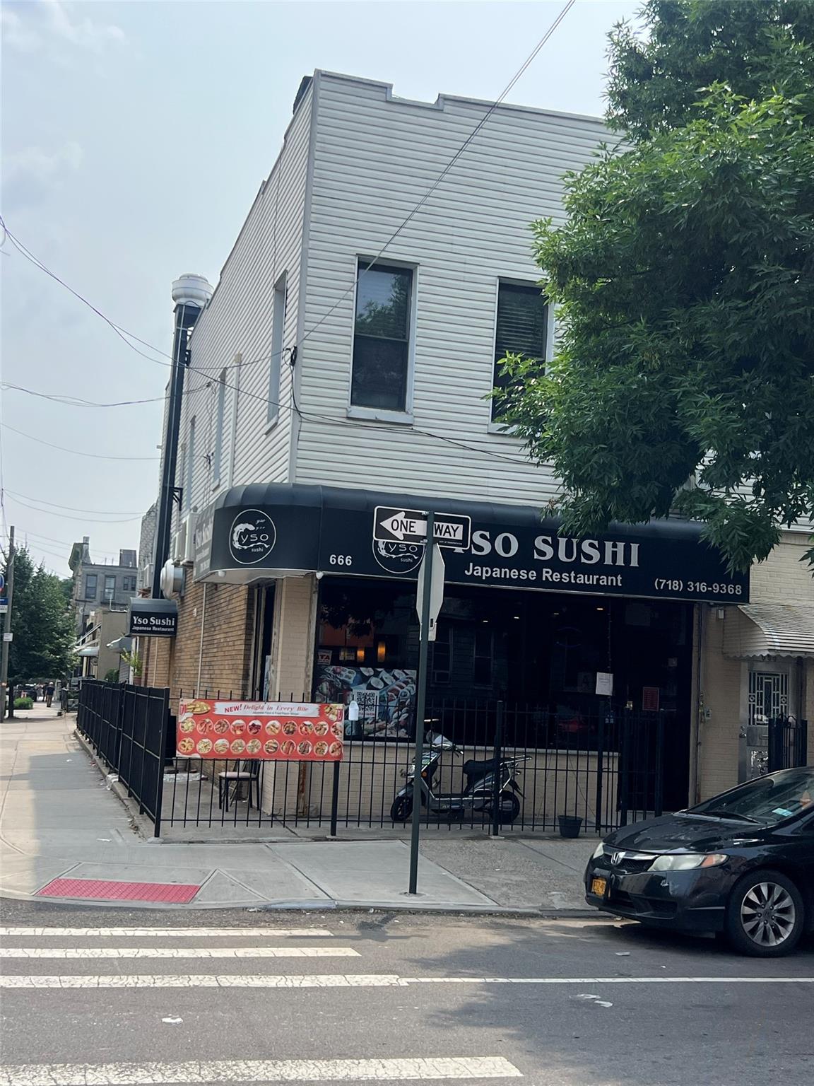 666 Onderdonk Avenue, Flushing, NY 11385
