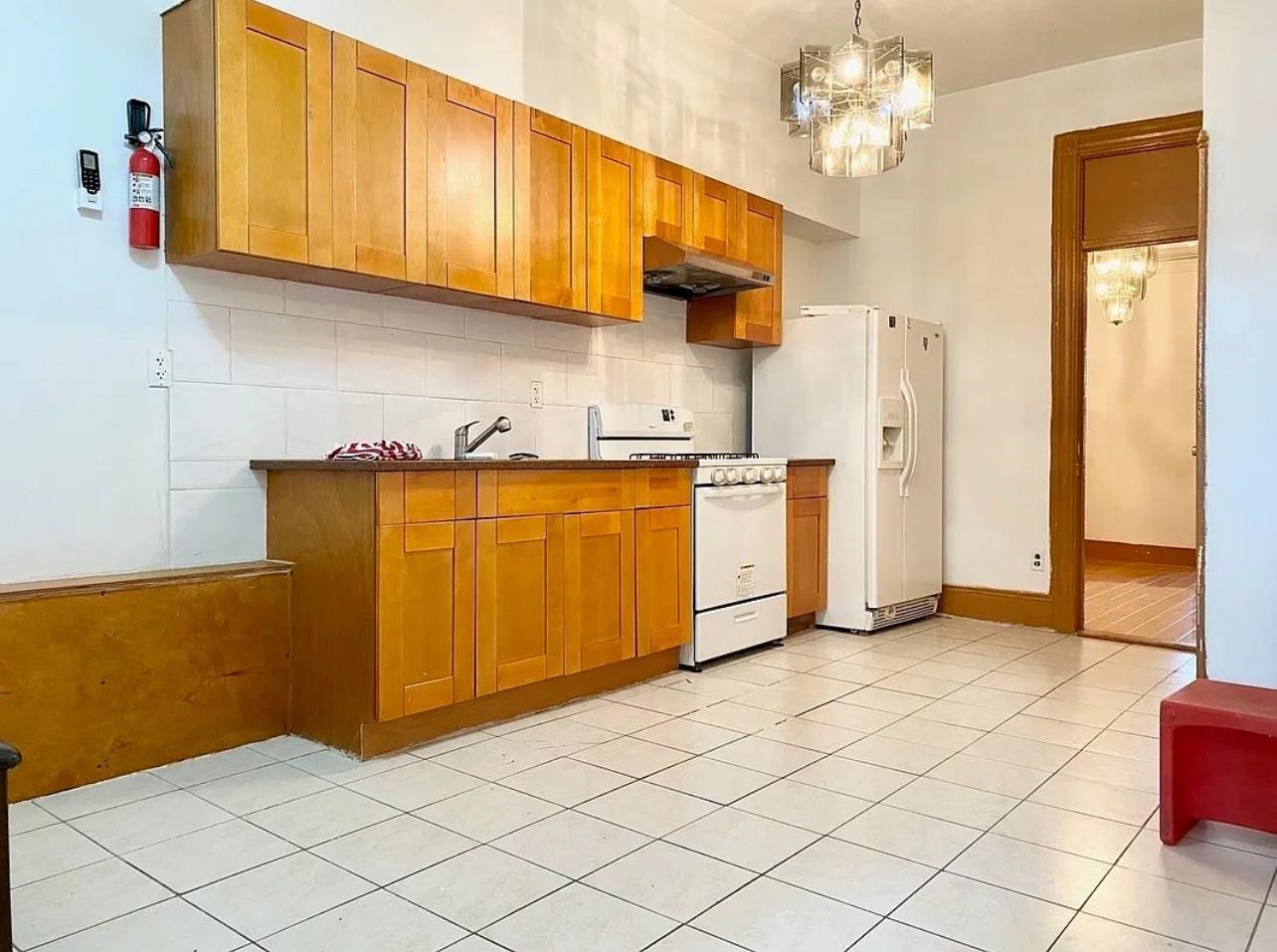 666 Onderdonk Avenue, Flushing, NY 11385