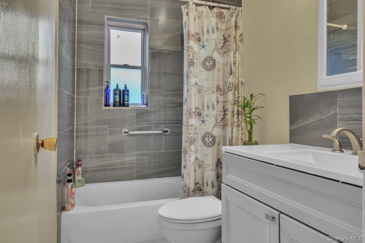 17911 Eveleth Road, Jamaica, NY 11434