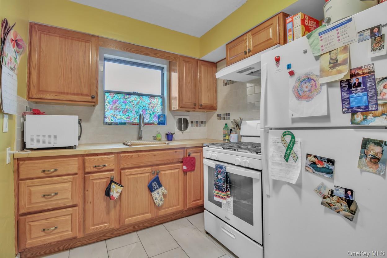 17911 Eveleth Road, Jamaica, NY 11434