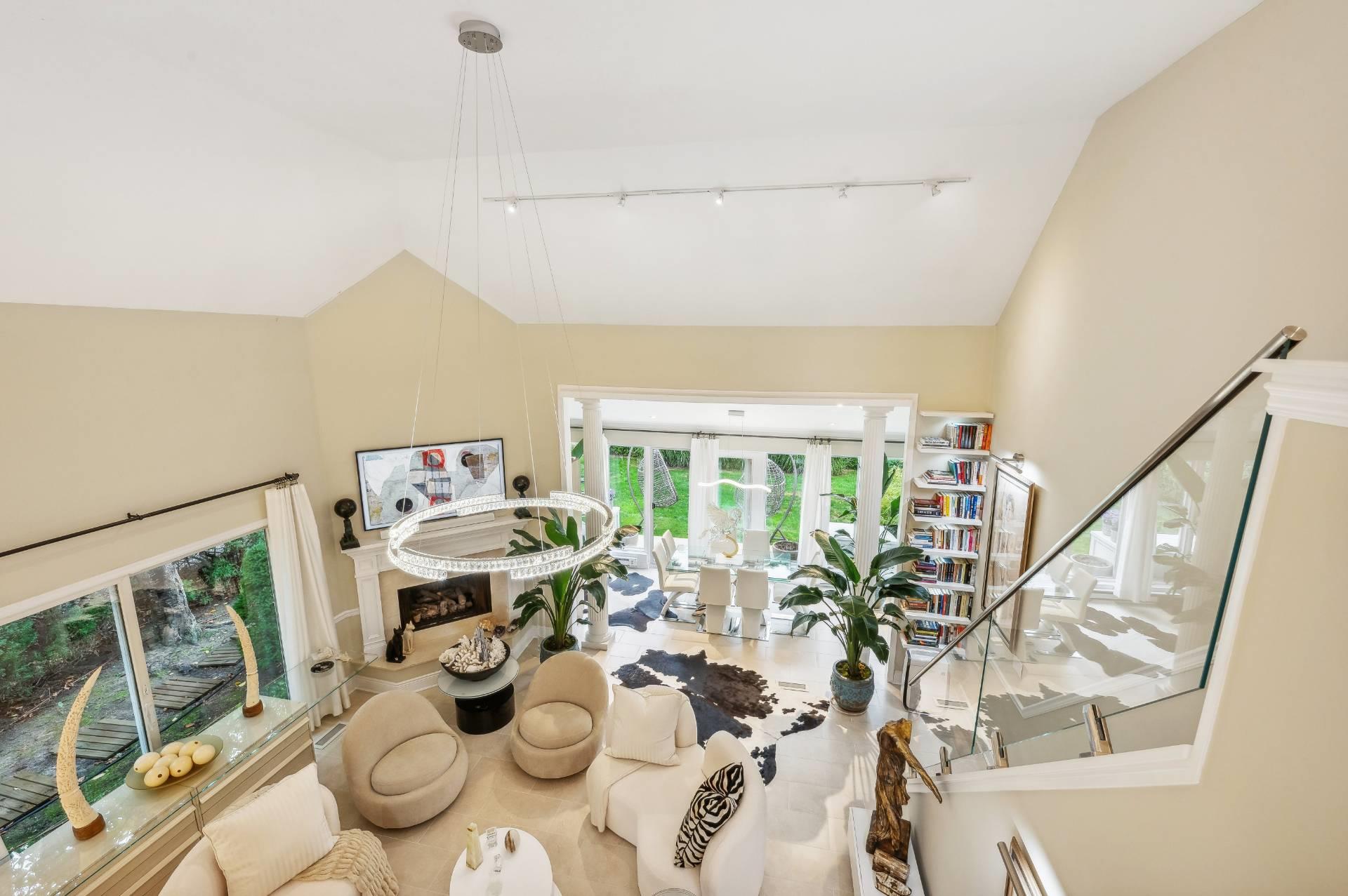 545 Hampton Road # 16, Southampton, NY 11968